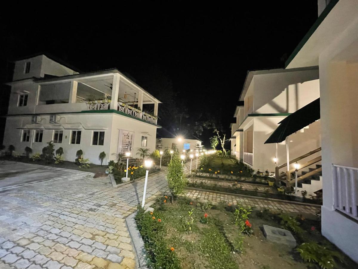 Jaldapara Forest Tourist Lodge Jftl Madari Hat Exterior foto
