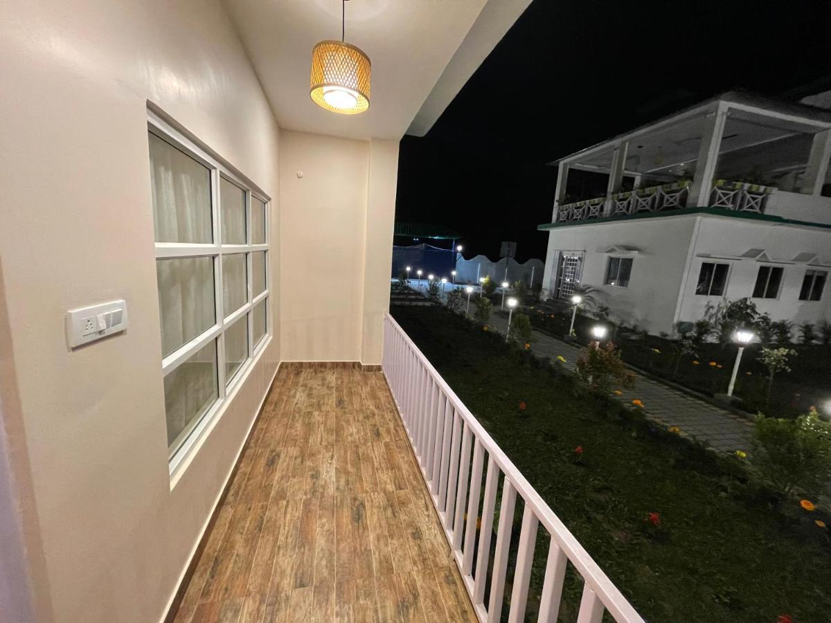 Jaldapara Forest Tourist Lodge Jftl Madari Hat Exterior foto